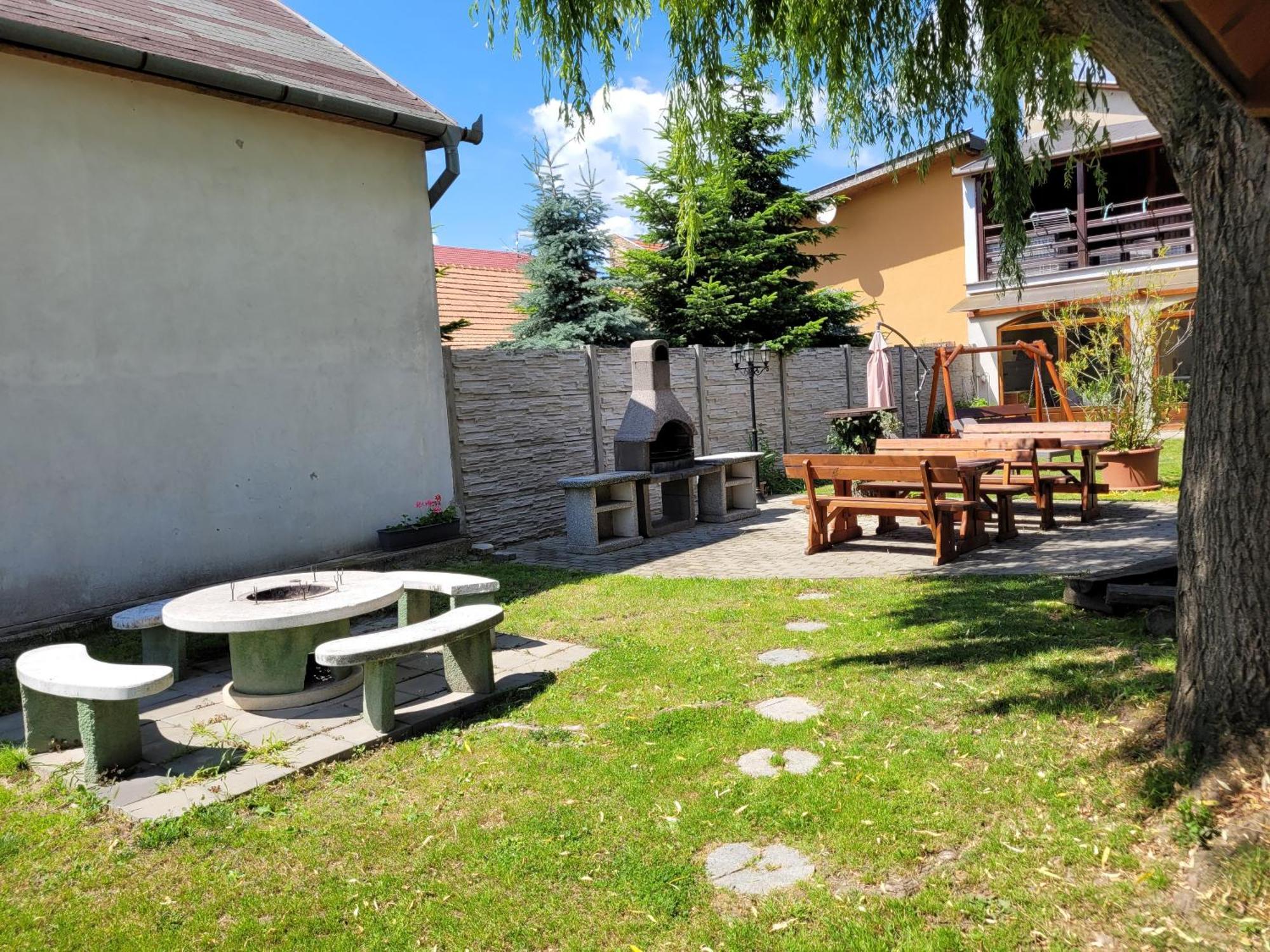 Penzión Korzo Štúrovo Exterior foto