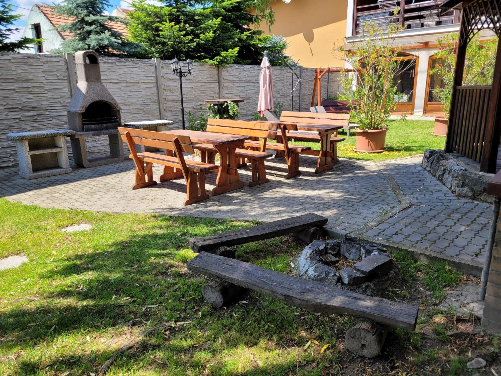 Penzión Korzo Štúrovo Exterior foto
