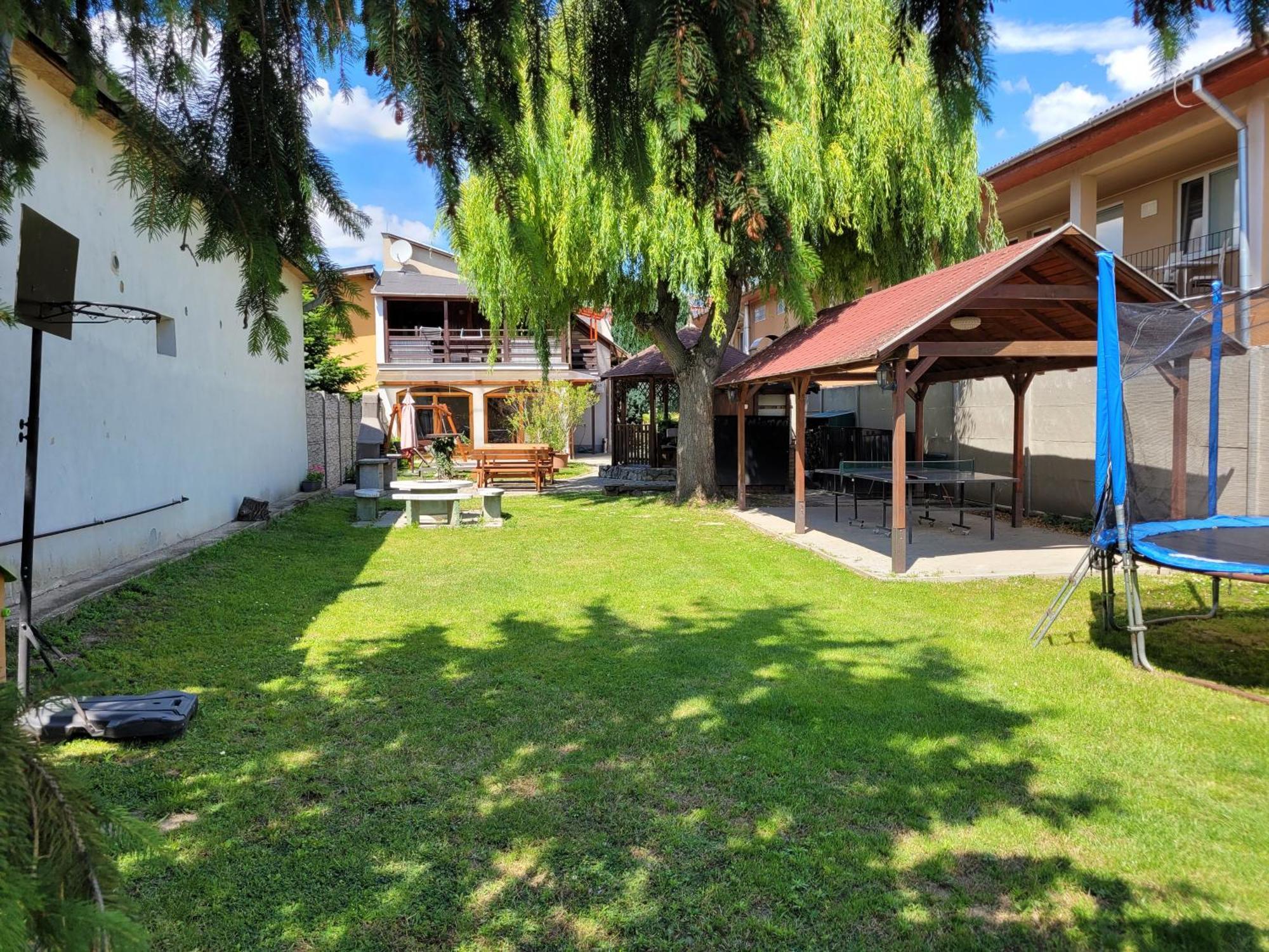Penzión Korzo Štúrovo Exterior foto