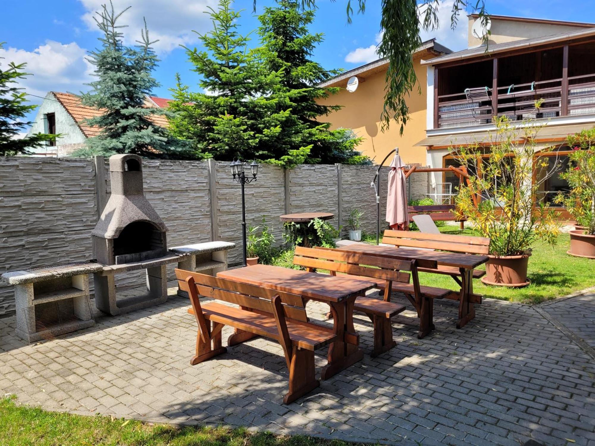 Penzión Korzo Štúrovo Exterior foto