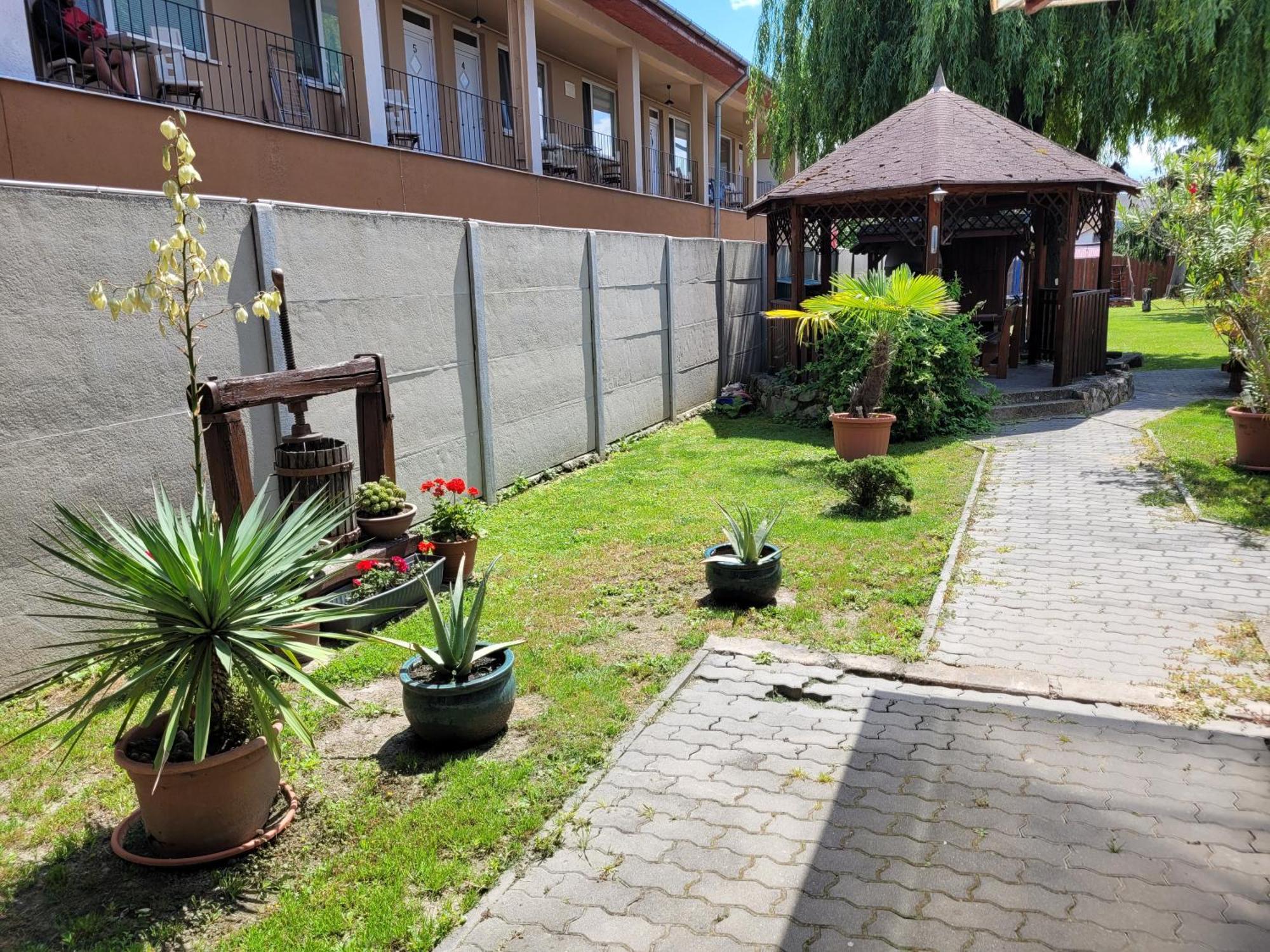 Penzión Korzo Štúrovo Exterior foto